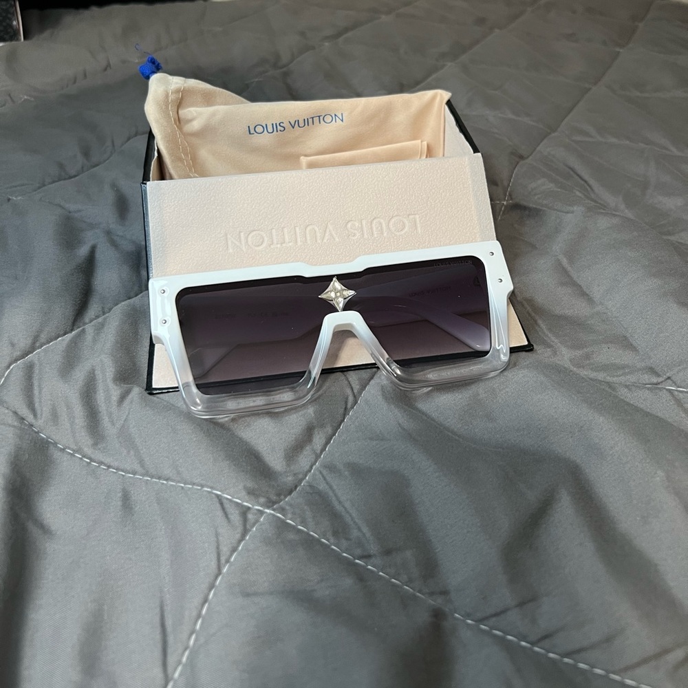 Louis Vuitton Cyclone Sunglasses (White)